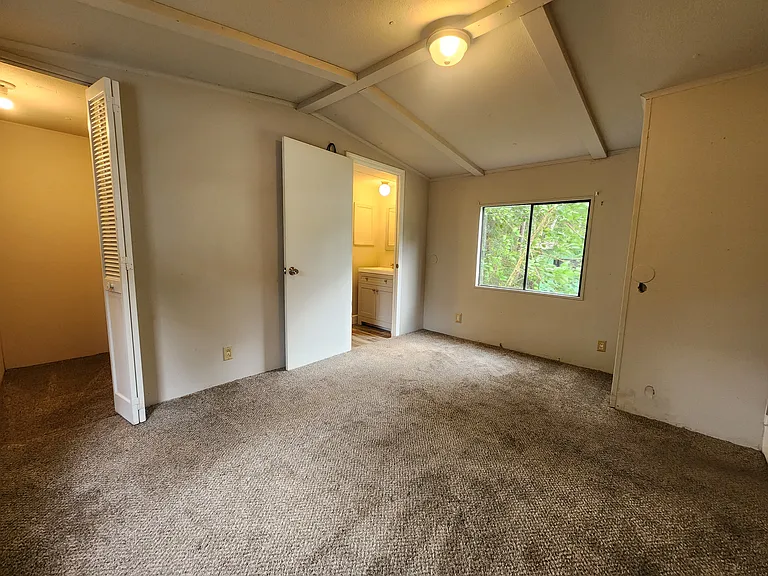 11656 SE 50th Avenue Rd #1 — Photo 6
