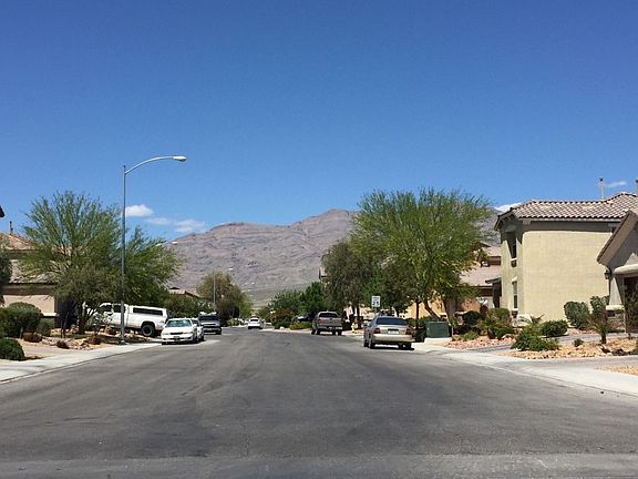 4th image of 8141 Pink Desert St