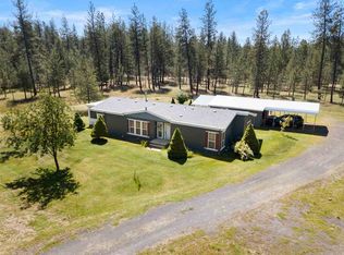 25707 N Perry Cir, Chattaroy, WA 99003