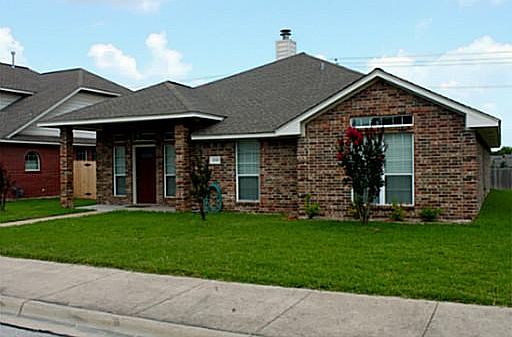 1st image of 4218 Alexandria Ave