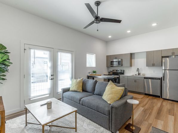 901 E Main St #9c99e92f8