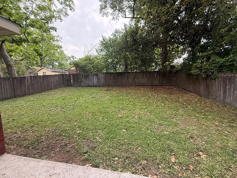 2710 Betbeze St — Photo 20