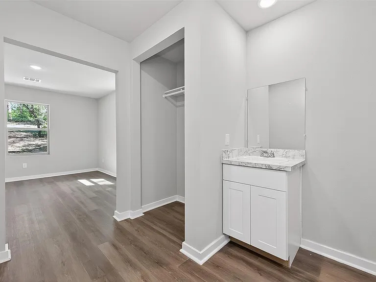 154 E Lakeview Dr — Photo 19