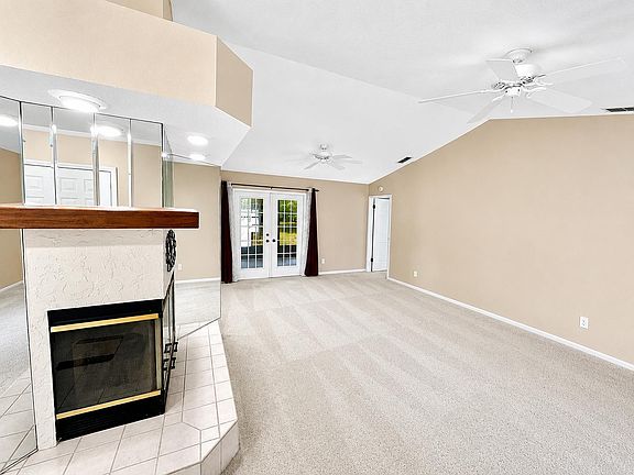 5th image of 8205 Pagoda Dr