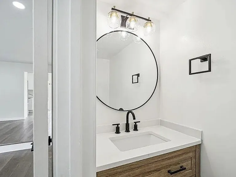10611 Campus Way S — Photo 19