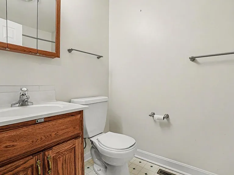 99 Lee Ann Ct — Photo 15