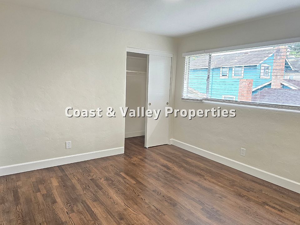 1st image of 601 Forest Ave APT 3