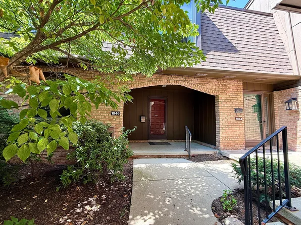 1046 Greenhills Dr, Ann Arbor, MI 48105