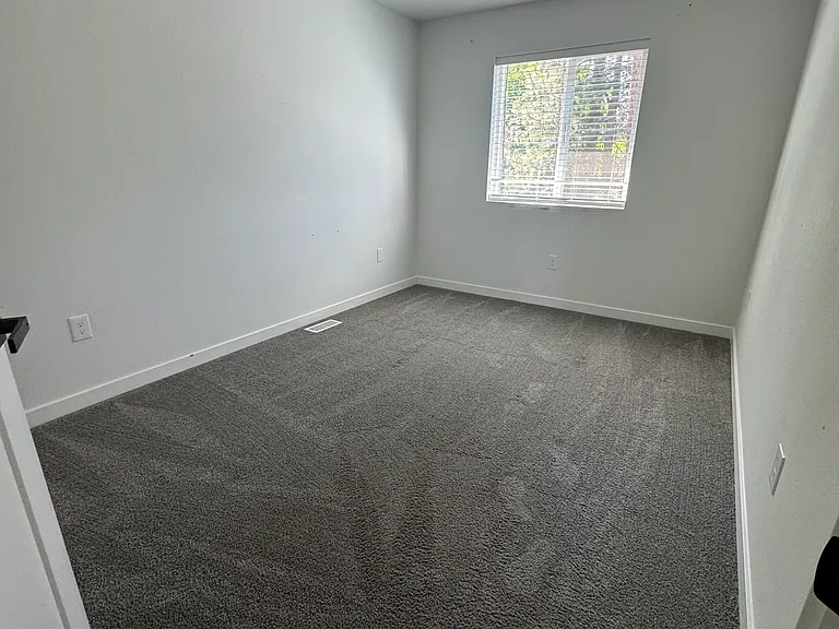 1010 S Julia St — Photo 12