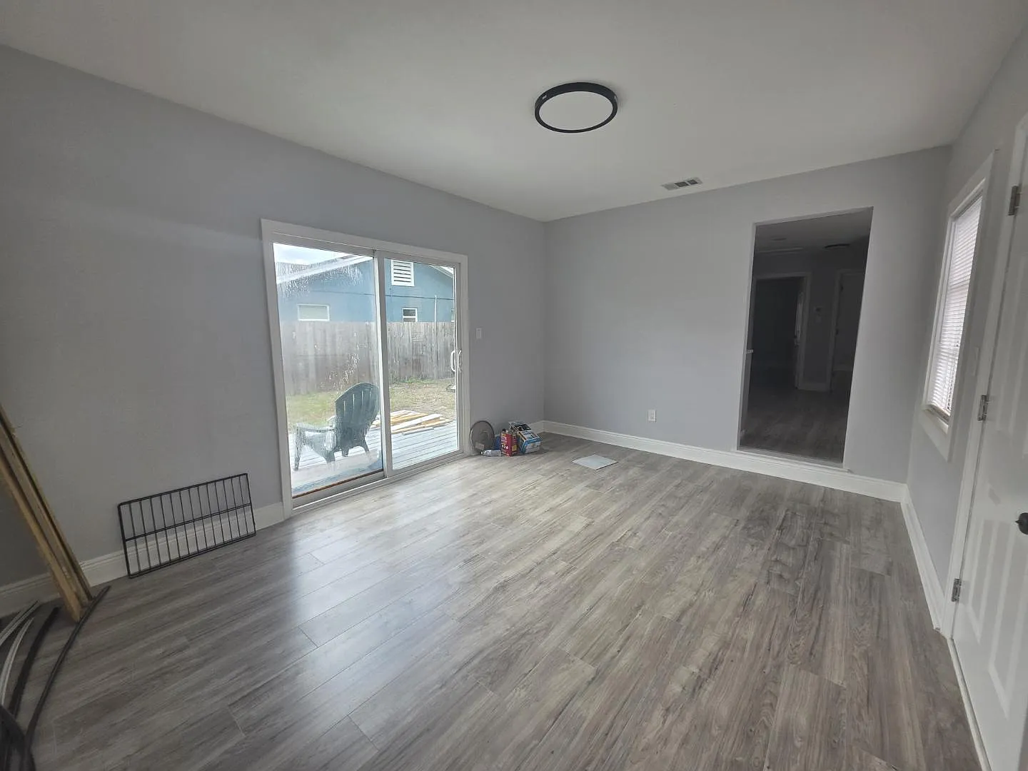 301 80th Ave NE - Unit 1 — Photo 3