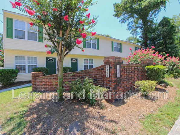 1423 Ashley River Rd, Charleston, SC