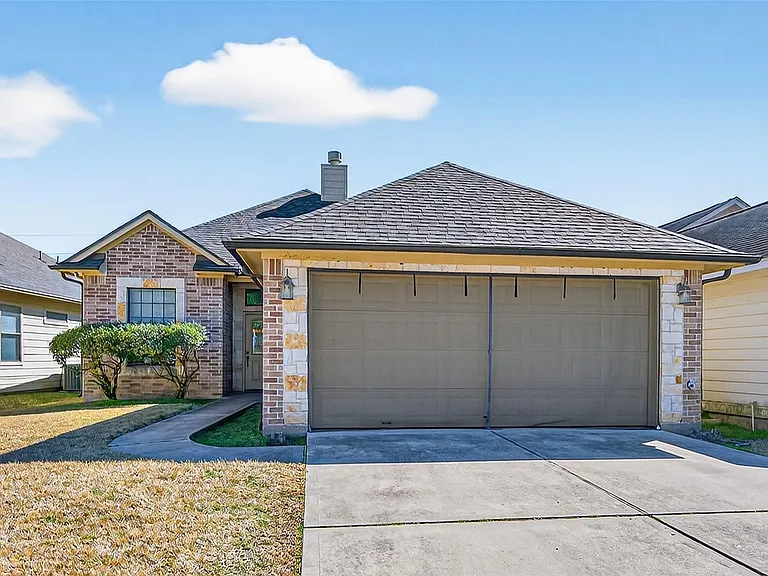 118 Snug Harbor Dr — Photo 1