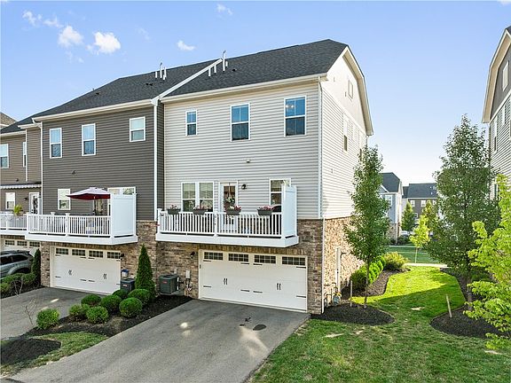 2nd image of 614 Amarth Ln
