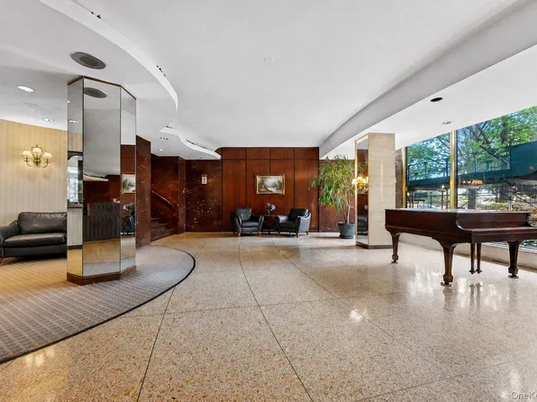 61-20 Grand Central Parkway #A1508, Forest Hills, NY 11375