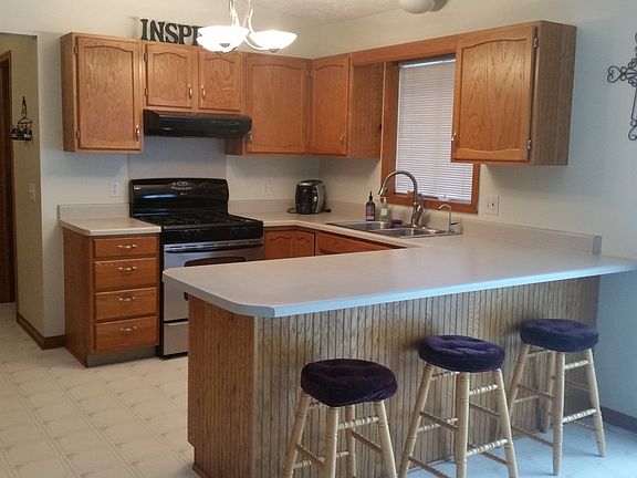 2nd image of 5827 Appleview Dr SE