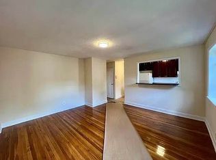 20-31 19th St #2C, Astoria, NY 11105