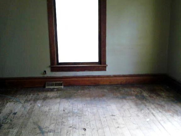 5th image of 39 N Calhoun St