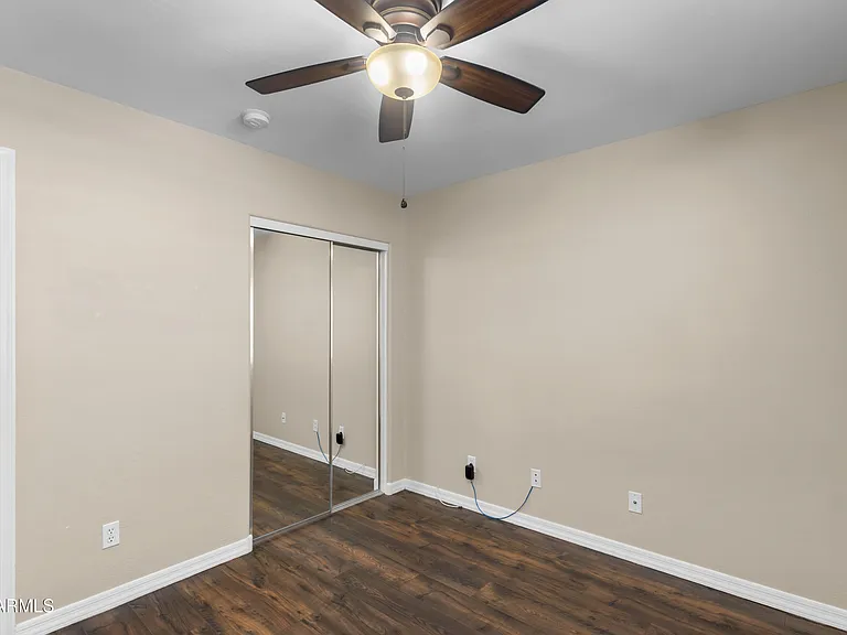 2501 S 255th Dr — Photo 26