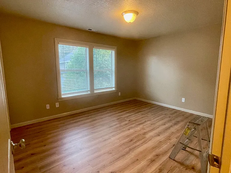 12318 NW 21st Ave — Photo 38