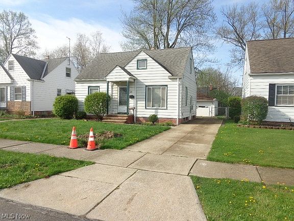 3rd image of 448 E 328th St