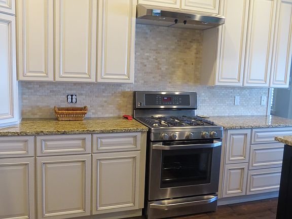 BRAND NEW CUSTOM KITCHEN