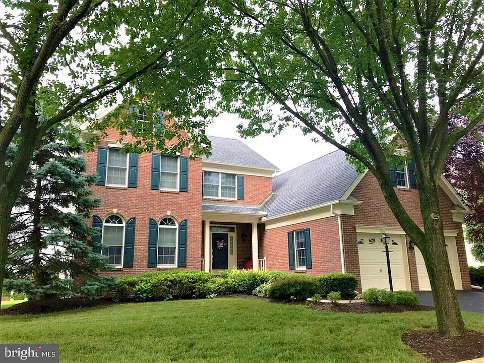 2nd image of 5205 Blossom Hill Dr