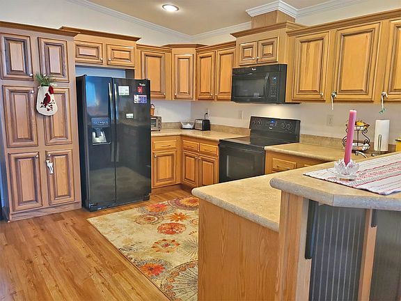 2nd image of 19299 Potomac Cir #678