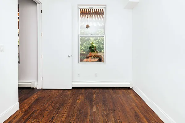 Rented by Nooklyn NYC LLC | media 50