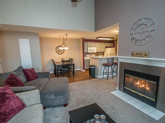 5th image of 14720 Lenox Dr #120