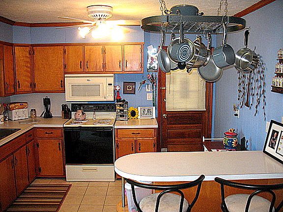 4th image of 321 Starmont Dr