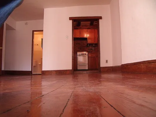 Rented by Kings Court Real Estate | media 38