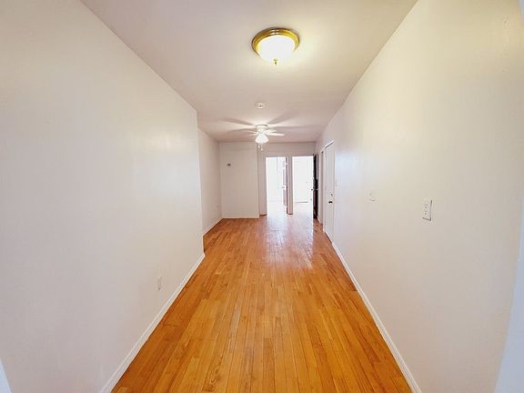 4th image of 4 Wyckoff St Suite 1