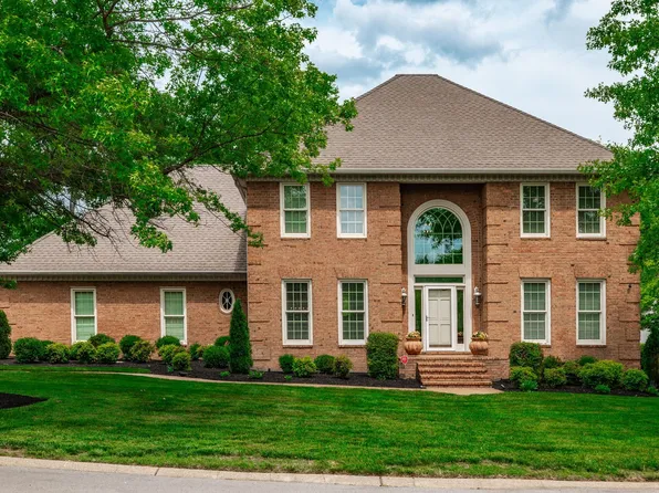 208 Pecan Ct, Gallatin, TN 37066