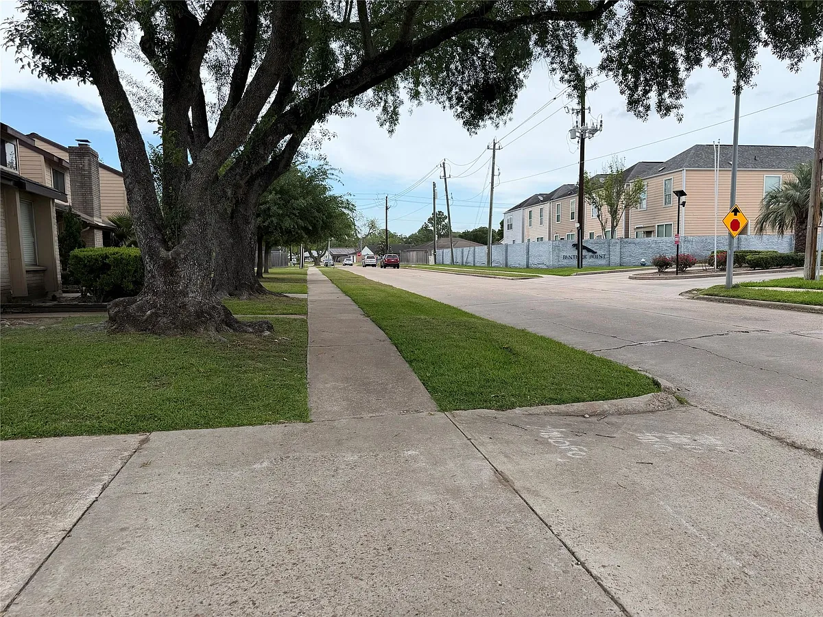 Building Photo - 10362 Cook Rd