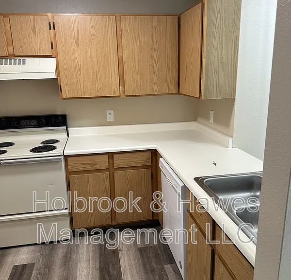4531 Boardwalk Dr W #W-W-9 — Photo 12