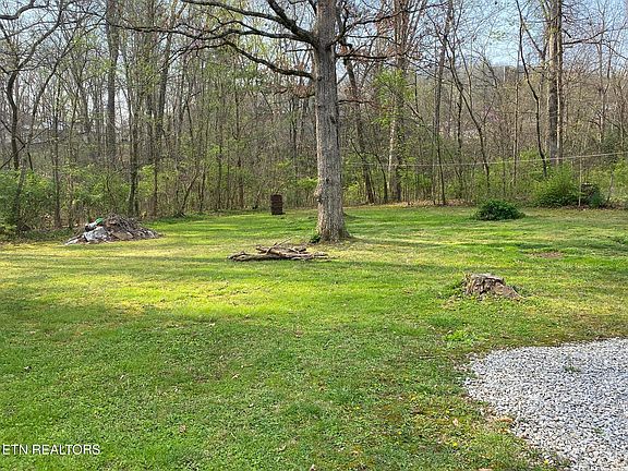 5th image of 8212 Tina Ln
