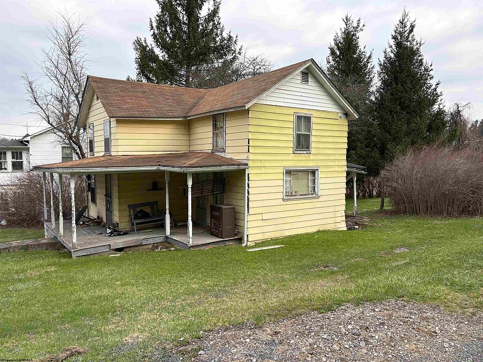 2nd image of 183 3rd St