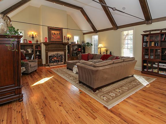 5th image of 13628 Creekridge Ln