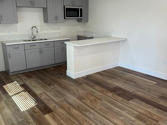 5th image of 812 Lewis St #A