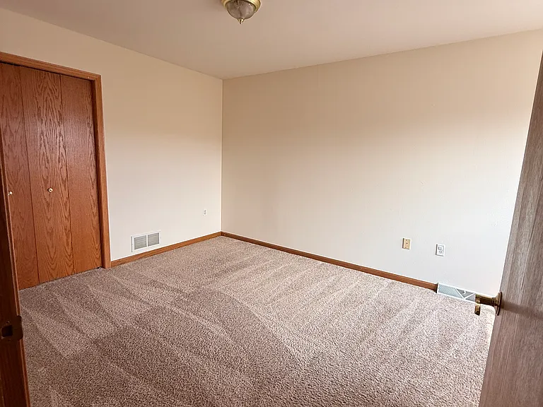3006 Selkirk Dr #3 — Photo 11