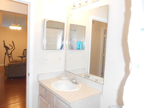 3rd image of 416 Mallowbranch Dr