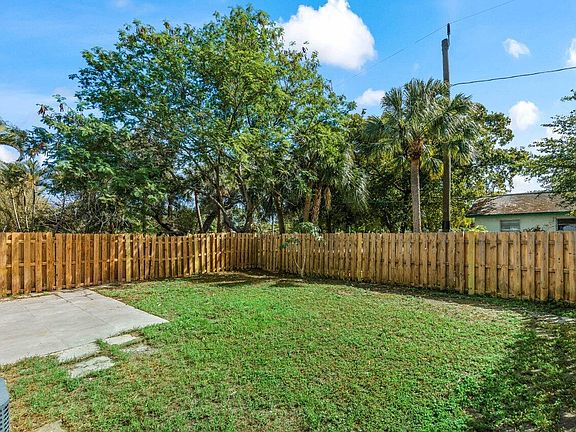 5th image of 4863 Gulfstream Rd