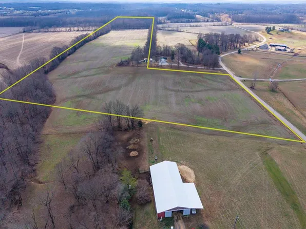 9705 Parks Rd, Utica, KY 42376