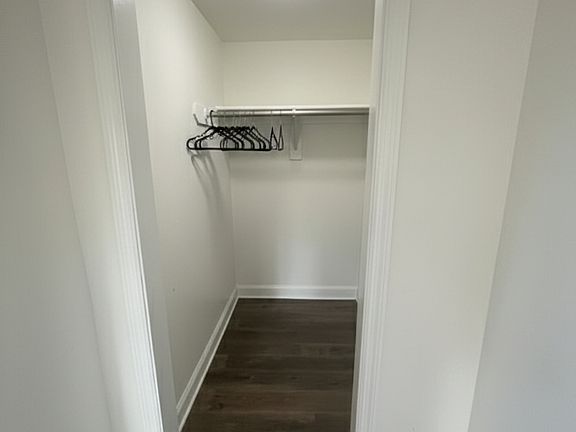 4th image of 2827 E 5th Ave Room A