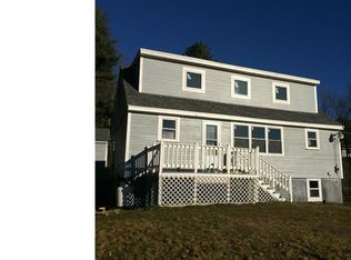 9 Burgess Farm Rd, Freeport, ME 04032
