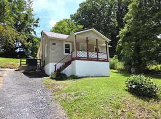 135 Market Rd, Rich Creek, VA 24147
