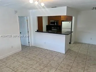 6040 Shakerwood Cir #203 — Photo 2