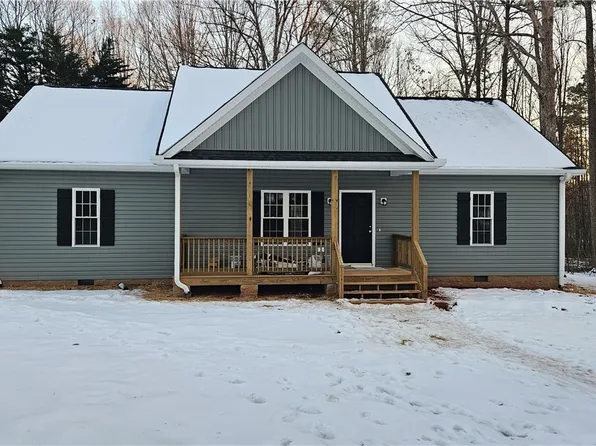 11225 Whippoorwill Ln, Amelia Court House, VA 23002