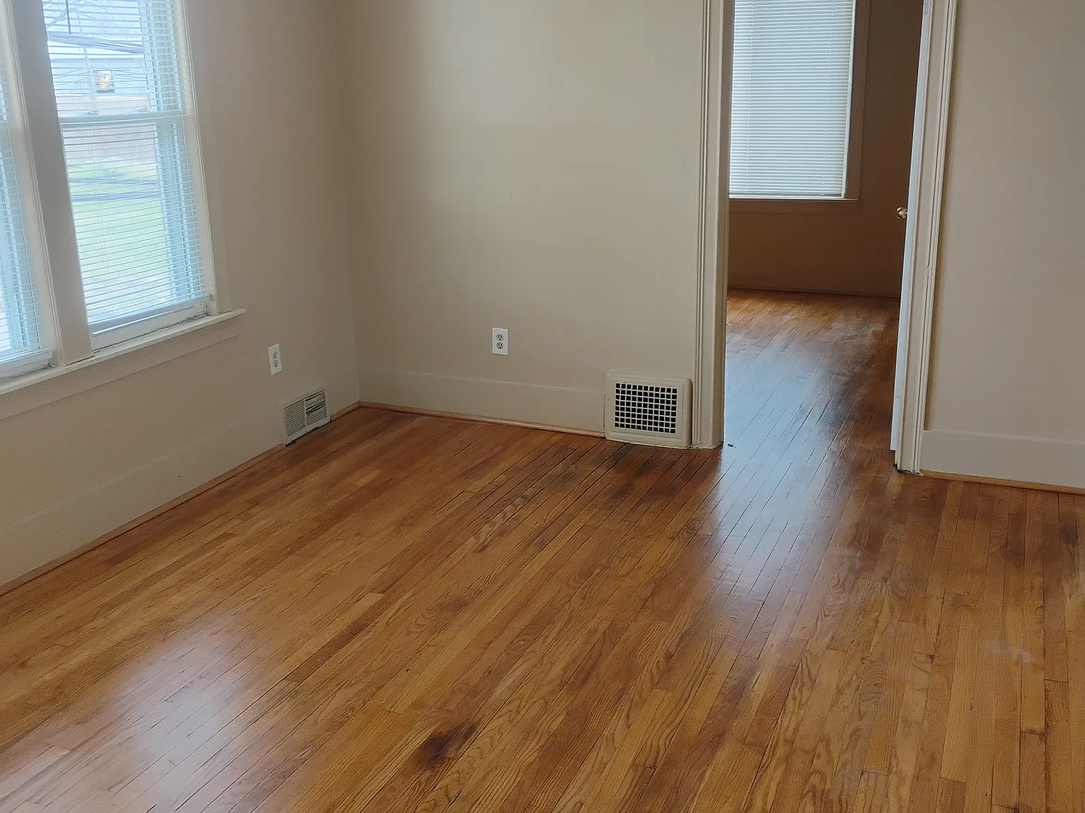 2 bed, 900 sqft, $725 — Photo 3
