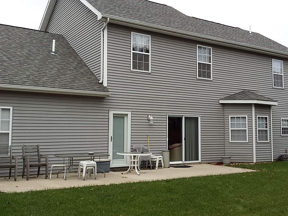 3rd image of 804 N Carlyle St